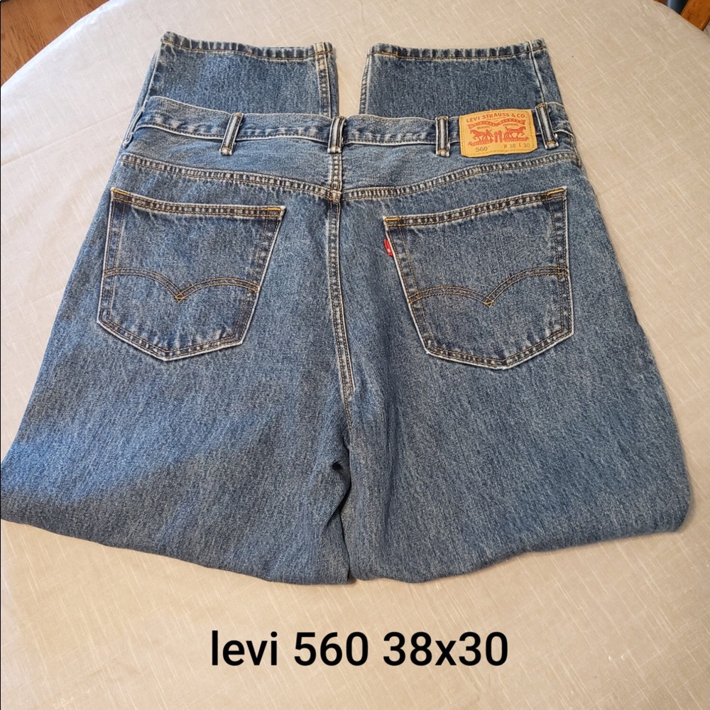 Men’s Levi’s 38x30 style 560
